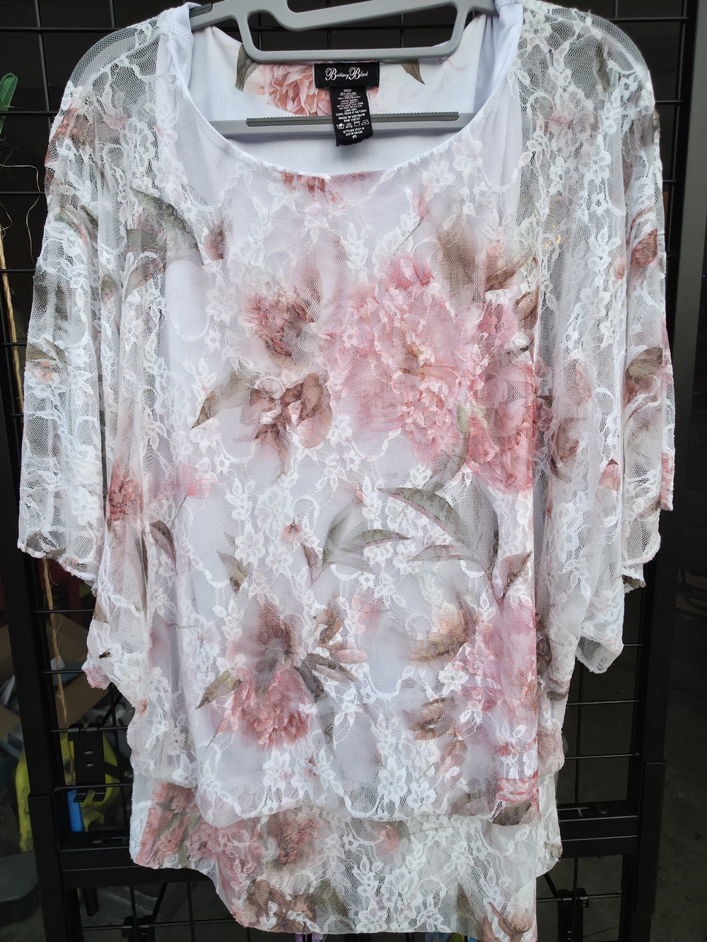 White Lace Tunic with Pink Floral Print Brittany Black